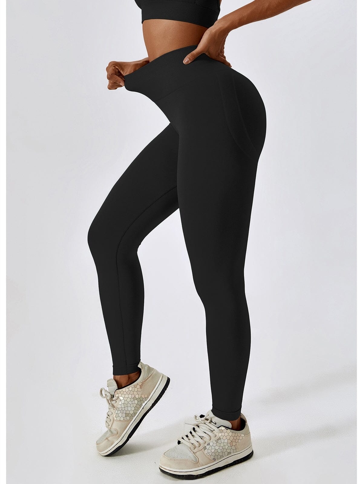 Vartaloa Muotoilevat Leggingsit | Laadukkaat leggingsit