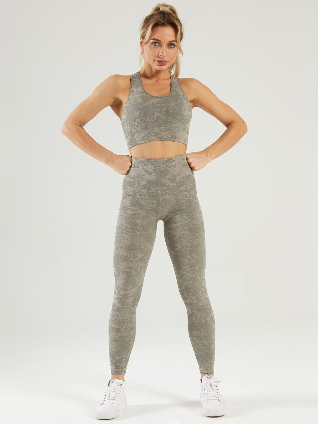 Ensemble Sport Legging et Soutien-Gorge Camouflage Leggings Helanke-Srbija.com : Legging Femme | Vêtements de Sport sa Kaki 