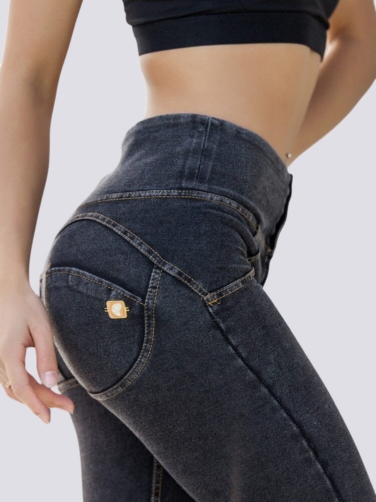 Ergonomiset ja Istuvat Jeggingsit