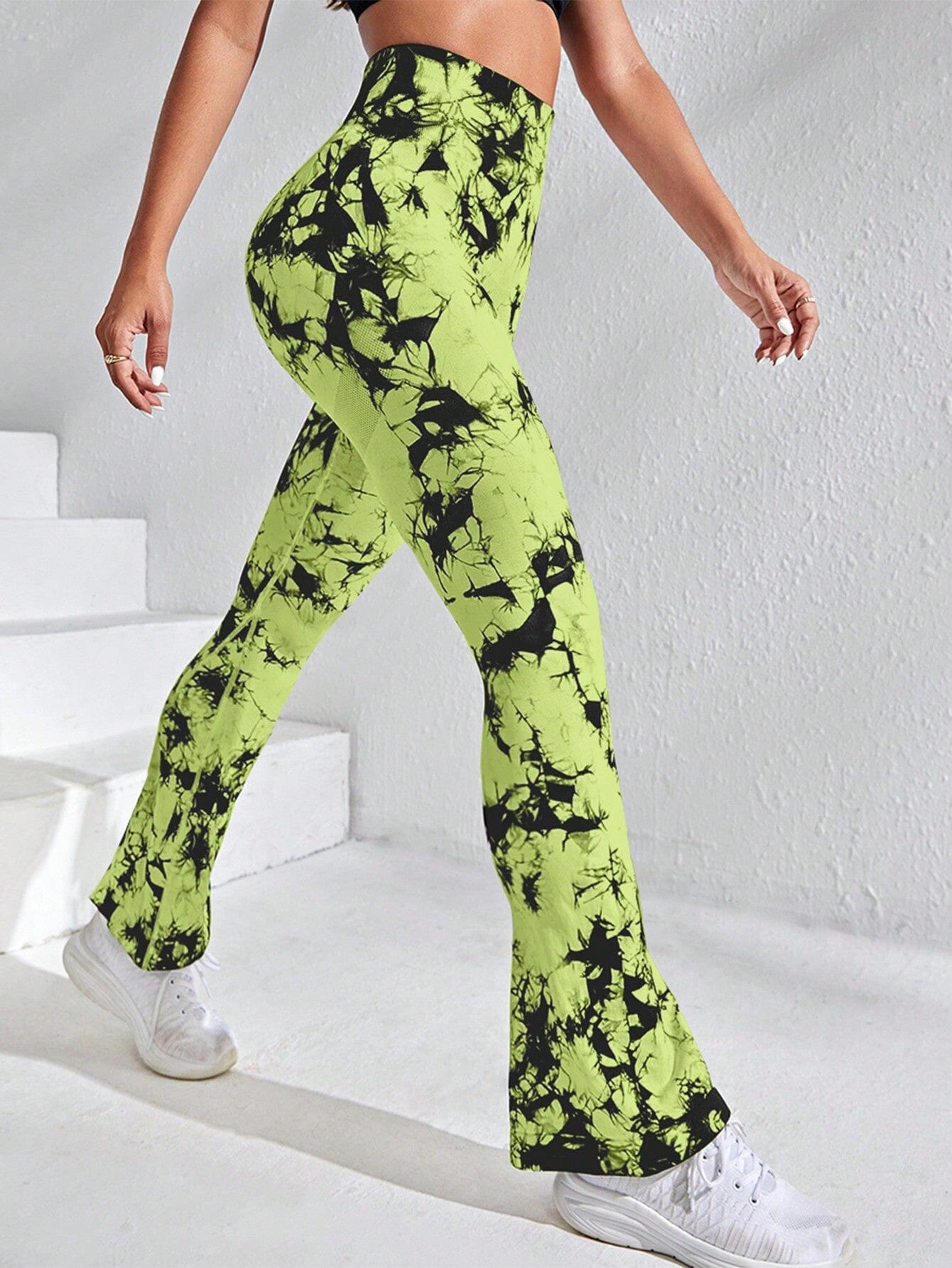 Muotoilevat Leggingsit | Muodikkaat leggingsit