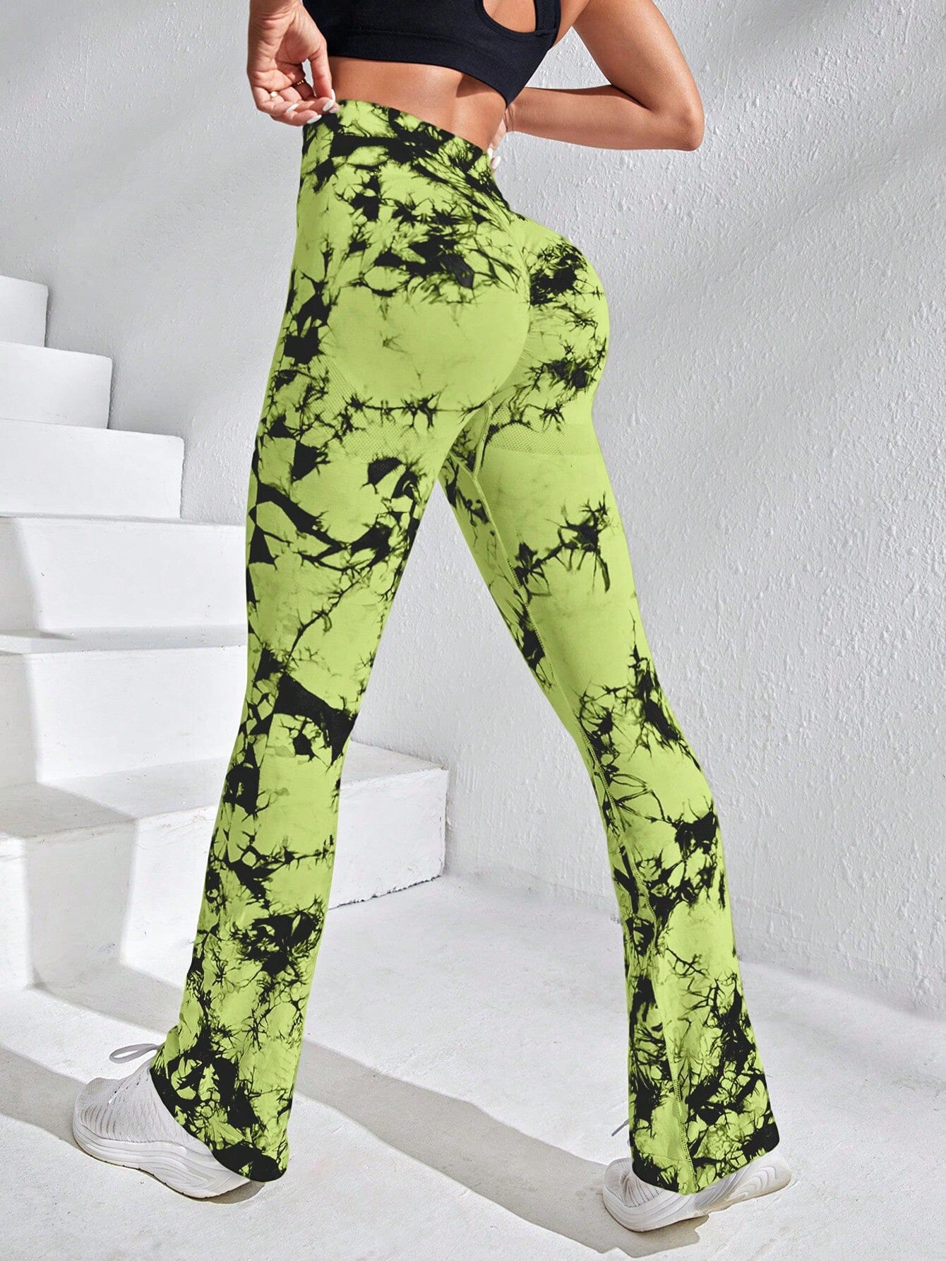 Muotoilevat Leggingsit | Muodikkaat leggingsit