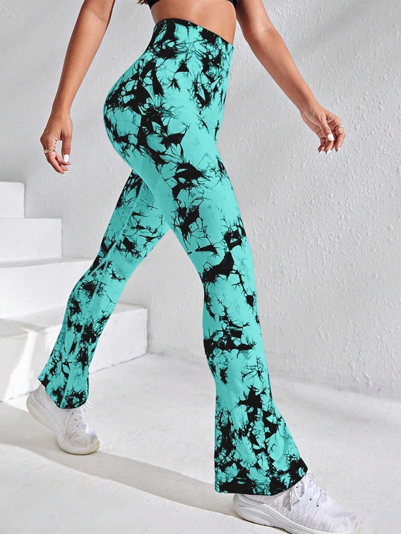 Muotoilevat Leggingsit | Muodikkaat leggingsit