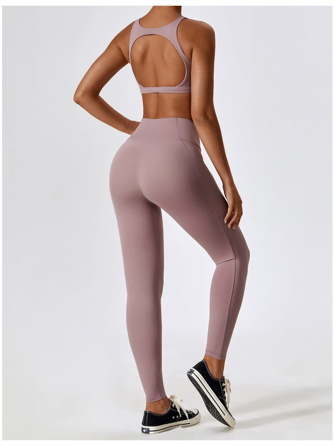 Naisille Suunnitellut Leggingsit Tyylitietoisille Naisille