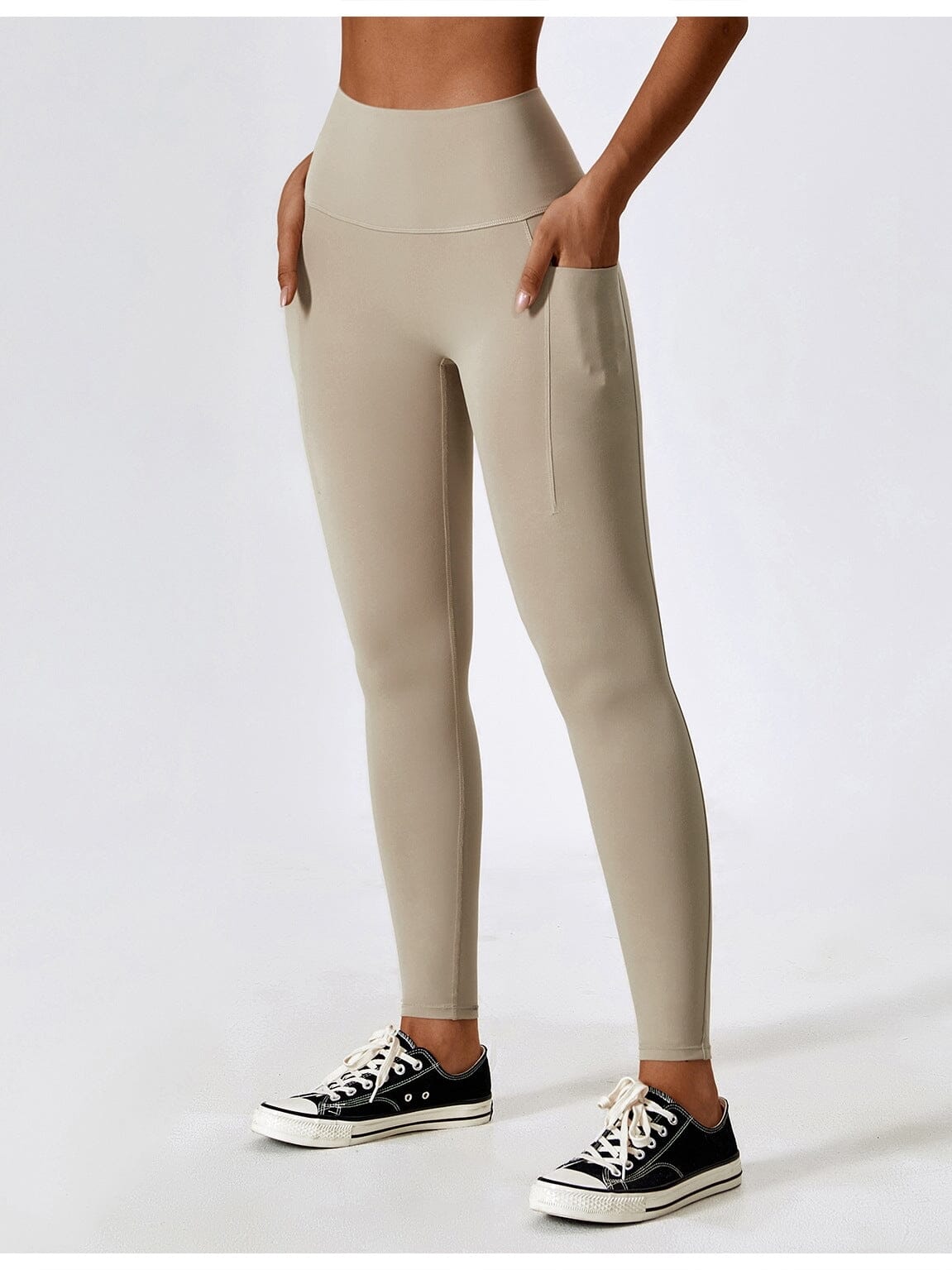 Naisille Suunnitellut Leggingsit Tyylitietoisille Naisille
