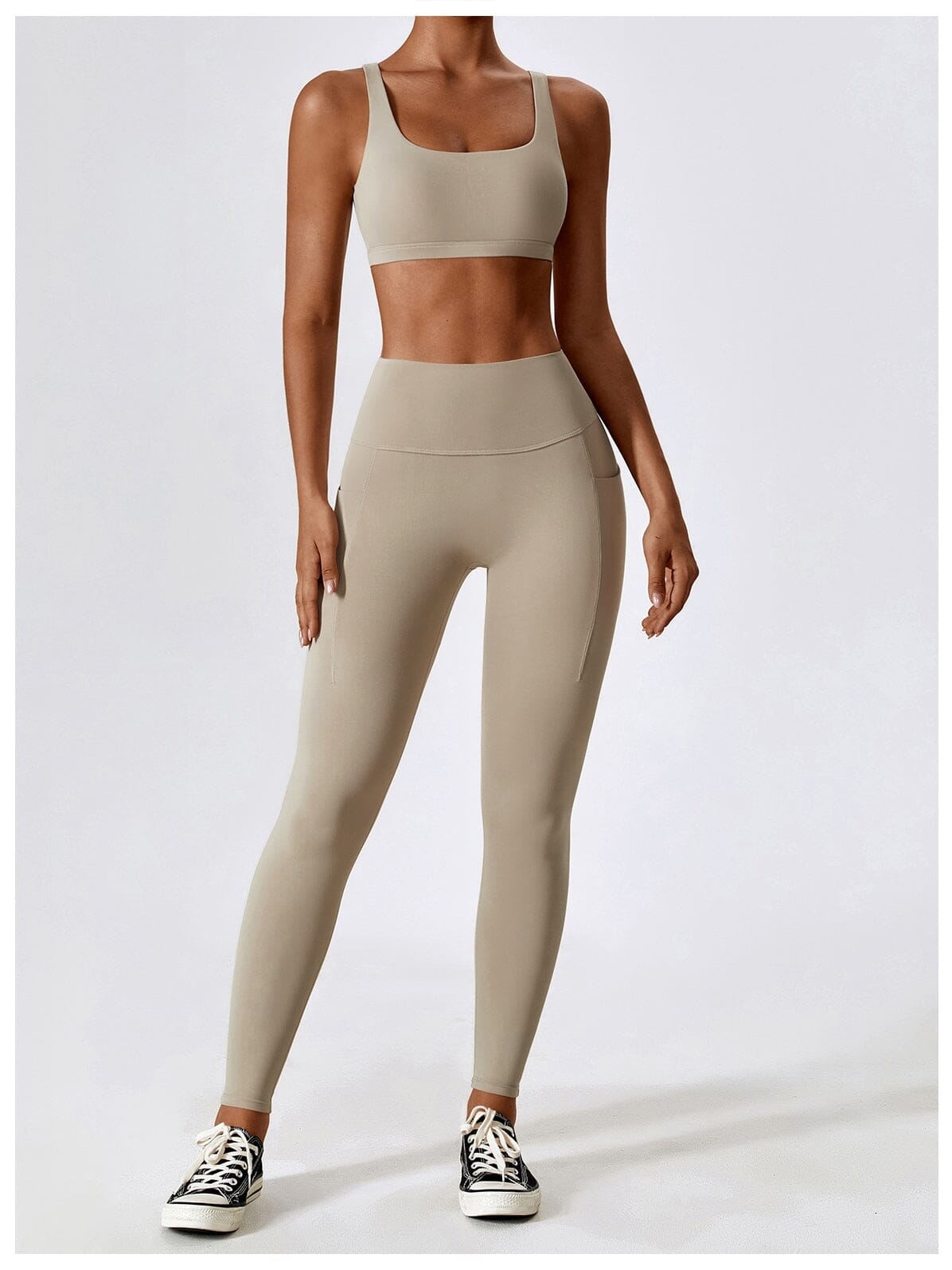 Naisille Suunnitellut Leggingsit Tyylitietoisille Naisille