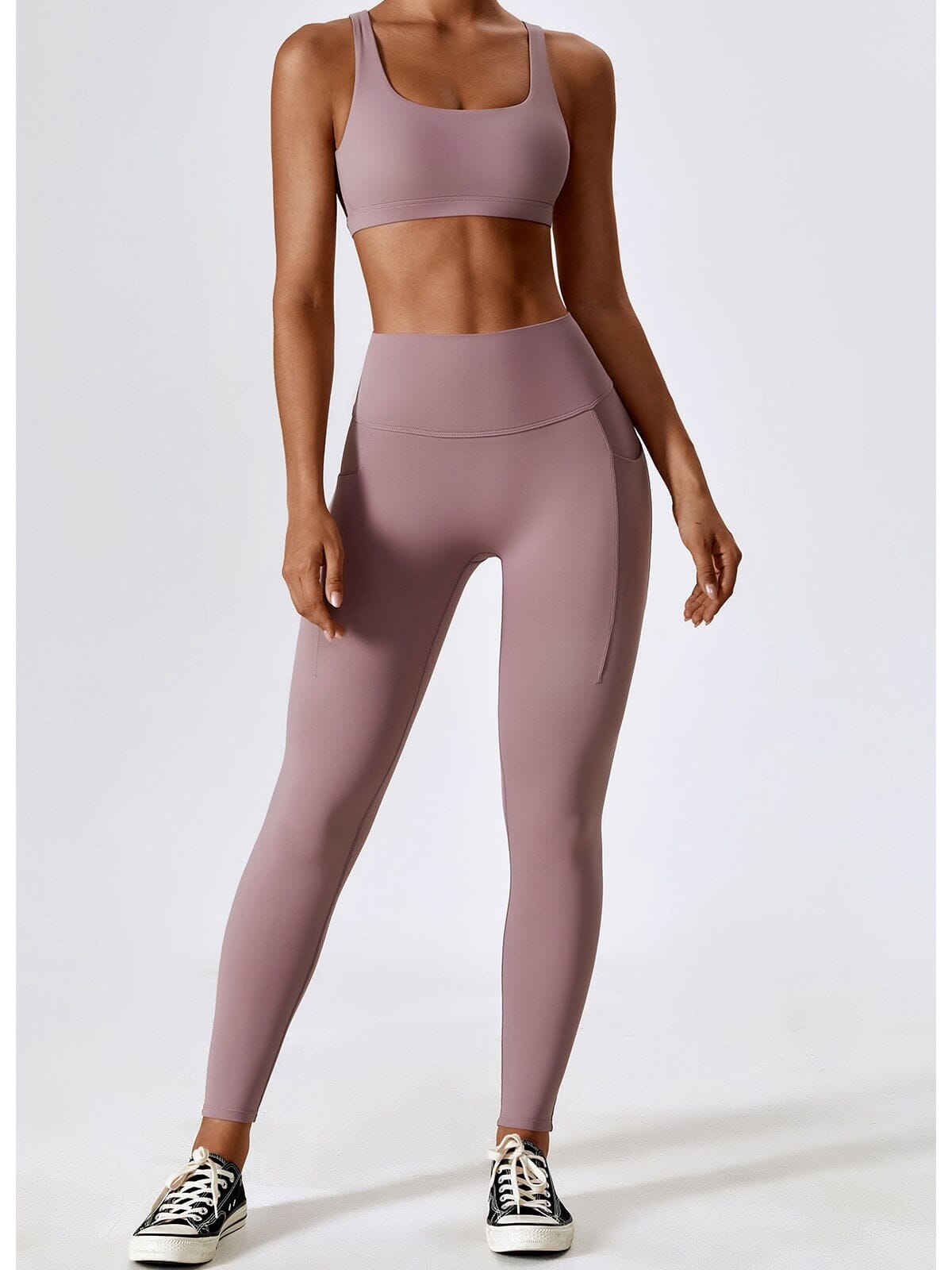 Naisille Suunnitellut Leggingsit Tyylitietoisille Naisille