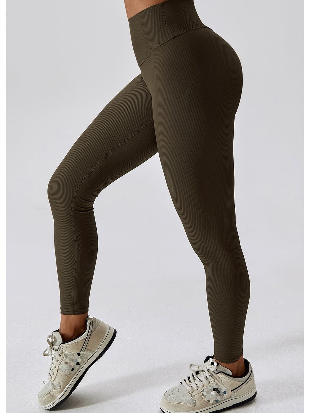 Pitkät resorit push up sportleggingsit