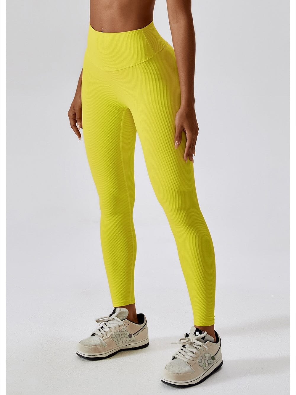 Pitkät resorit push up sportleggingsit