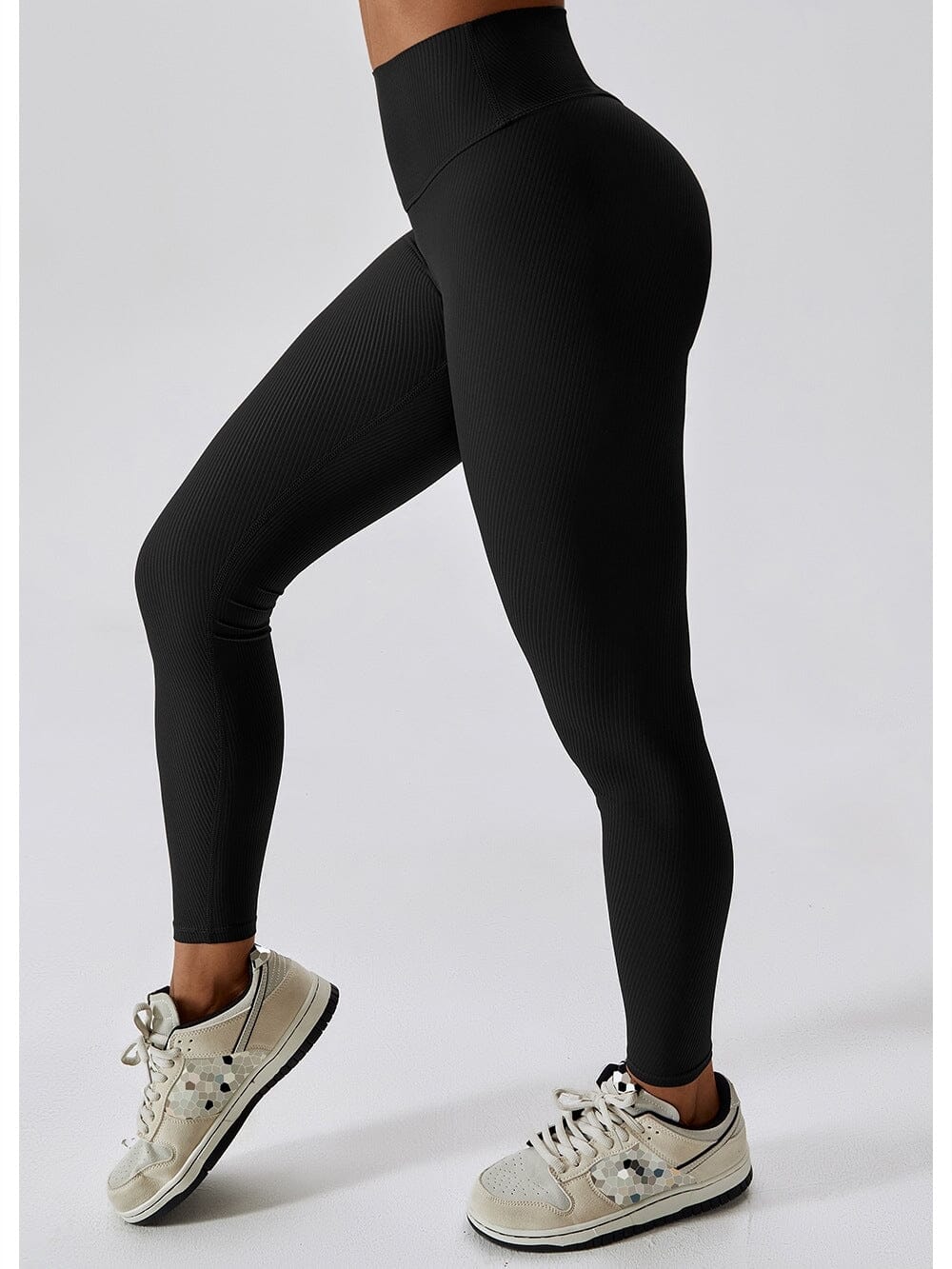 Pitkät resorit push up sportleggingsit